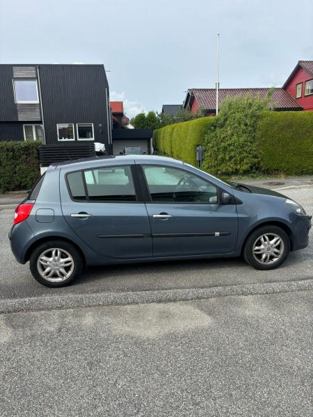 Magnifique Renault Clio CLIO1.1 _ 75 A donner - Auto - FastAnnonces.fr : Les annonces gratuites et rapides