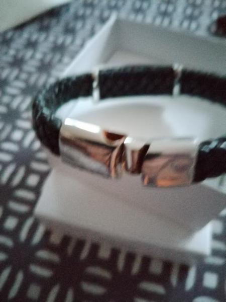 BRACELET EN CUIR TRESSER - Divers - FastAnnonces.fr : Les annonces gratuites et rapides