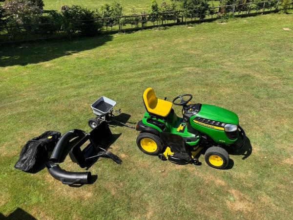 Tondeuse autoportée JOHN DEERE X165 120 h + accessoires - FastAnnonces.fr : Les annonces gratuites et rapides