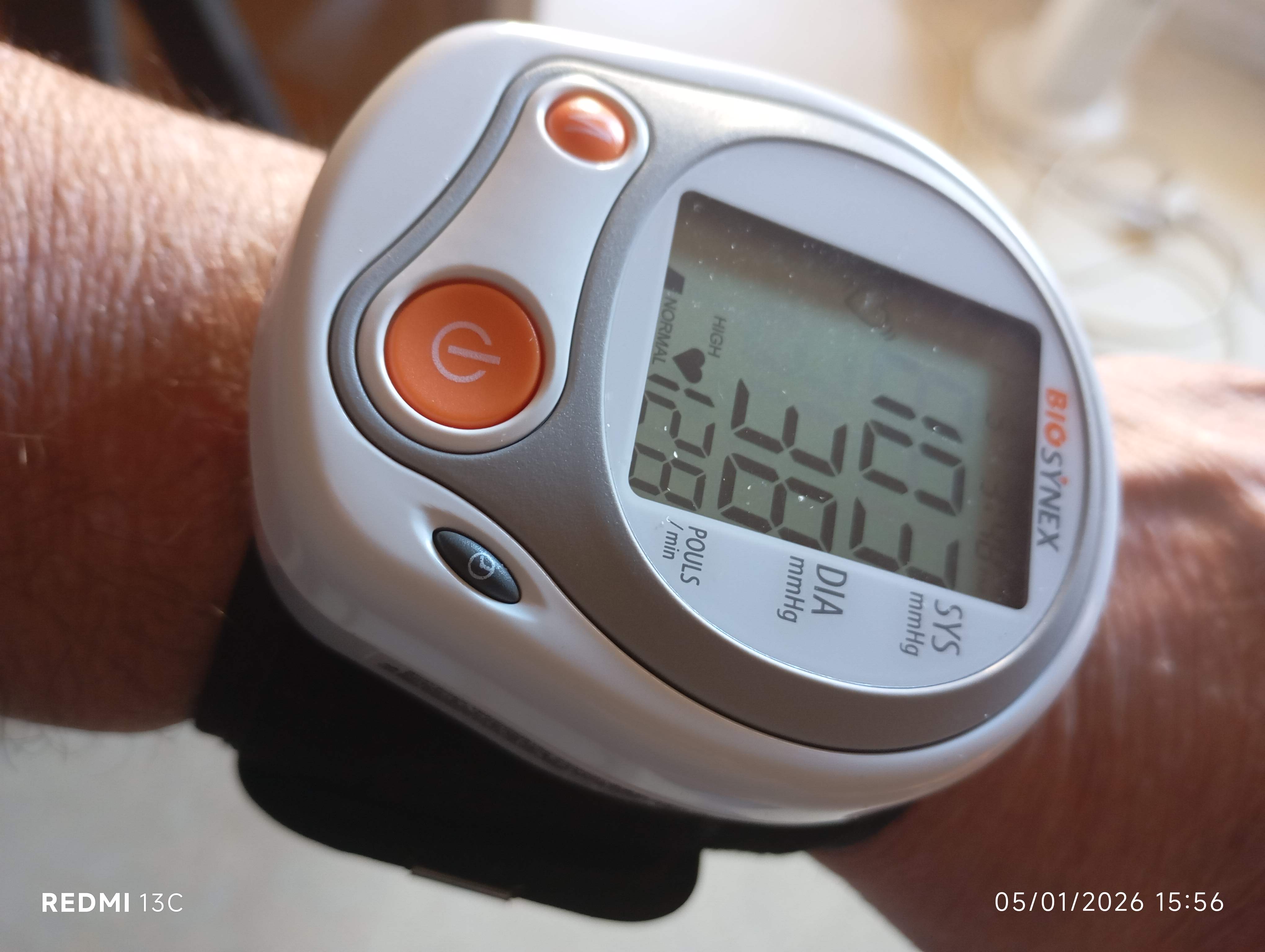 Tensiomètre poignet